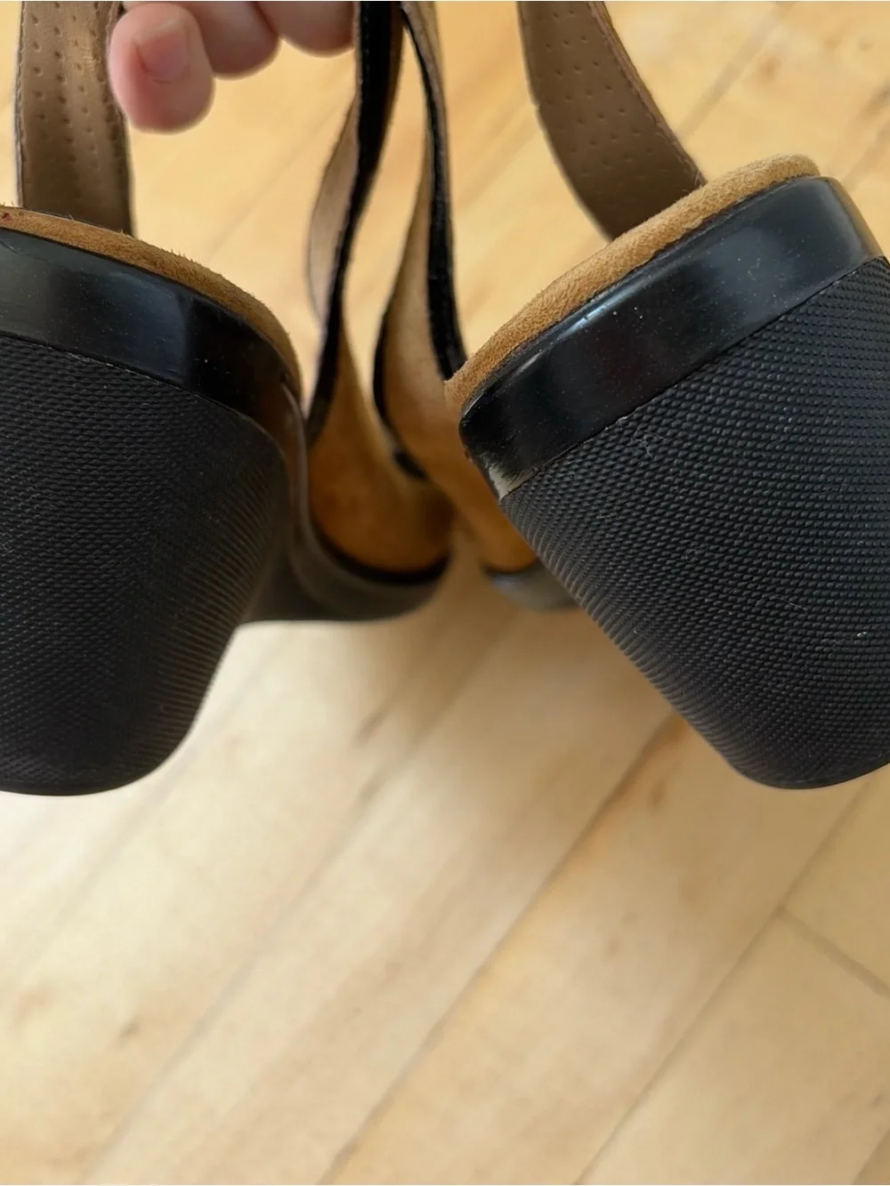 Cole Haan NikeAir Women’s Size 9.5B Nubuck Perforated Leather Wedge‎ Heel